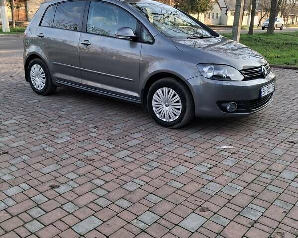 Серый Фольксваген Гольф, объемом двигателя 1.39 л и пробегом 89 тыс. км за 12000 $, фото 13 на Automoto.ua