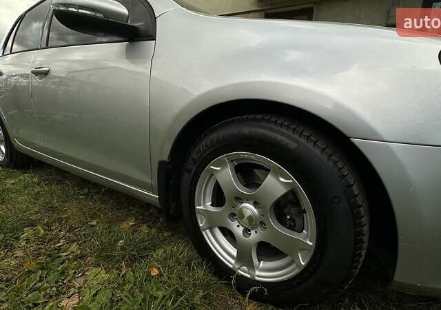 Сірий Фольксваген Гольф, об'ємом двигуна 1.6 л та пробігом 197 тис. км за 7750 $, фото 6 на Automoto.ua