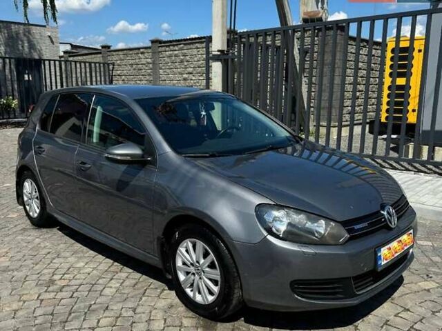 Серый Фольксваген Гольф, объемом двигателя 1.6 л и пробегом 283 тыс. км за 8400 $, фото 2 на Automoto.ua