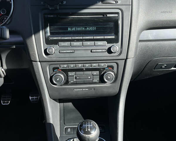 Сірий Фольксваген Гольф, об'ємом двигуна 1.6 л та пробігом 228 тис. км за 9700 $, фото 19 на Automoto.ua