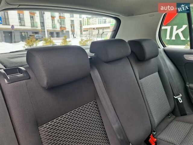 Серый Фольксваген Гольф, объемом двигателя 1.4 л и пробегом 204 тыс. км за 7250 $, фото 35 на Automoto.ua
