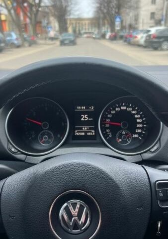 Серый Фольксваген Гольф, объемом двигателя 1.6 л и пробегом 292 тыс. км за 8000 $, фото 17 на Automoto.ua