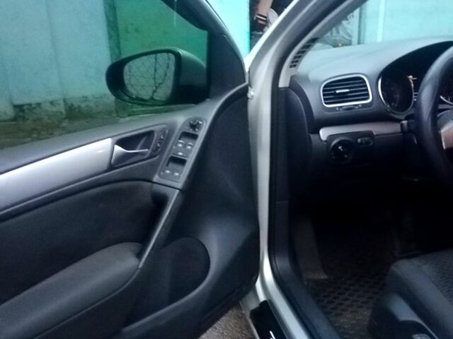 Сірий Фольксваген Гольф, об'ємом двигуна 1.4 л та пробігом 195 тис. км за 9000 $, фото 8 на Automoto.ua