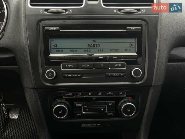 Серый Фольксваген Гольф, объемом двигателя 2 л и пробегом 257 тыс. км за 8350 $, фото 89 на Automoto.ua