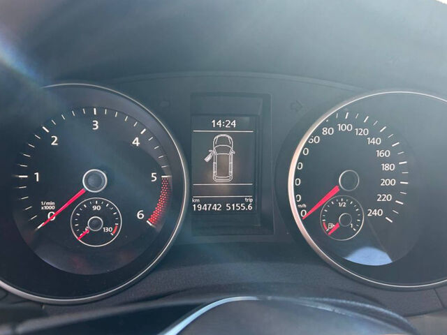 Серый Фольксваген Гольф, объемом двигателя 1.6 л и пробегом 194 тыс. км за 8800 $, фото 10 на Automoto.ua