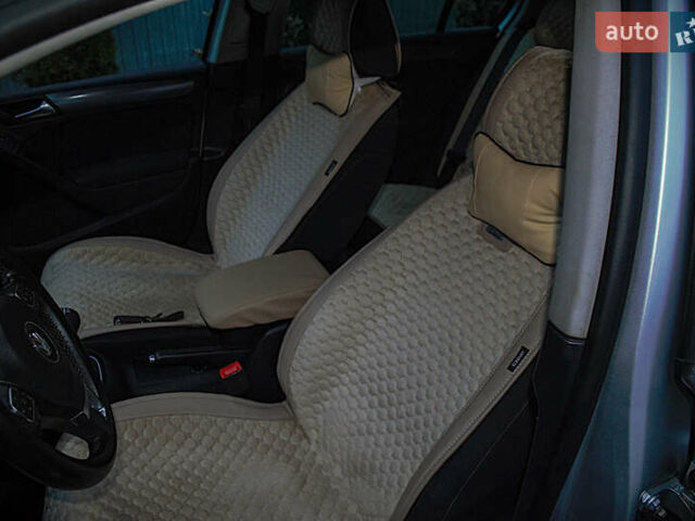 Серый Фольксваген Гольф, объемом двигателя 1.2 л и пробегом 235 тыс. км за 9200 $, фото 36 на Automoto.ua