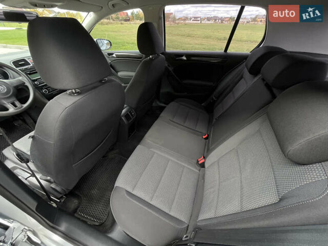 Серый Фольксваген Гольф, объемом двигателя 2 л и пробегом 257 тыс. км за 8350 $, фото 58 на Automoto.ua