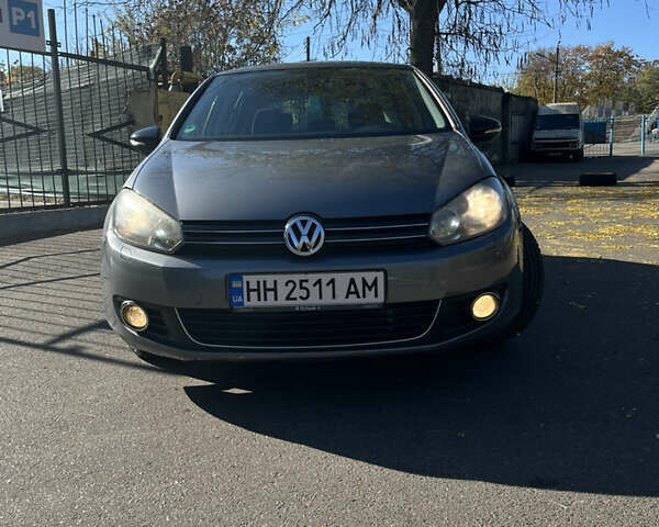 Сірий Фольксваген Гольф, об'ємом двигуна 1.6 л та пробігом 228 тис. км за 9700 $, фото 1 на Automoto.ua