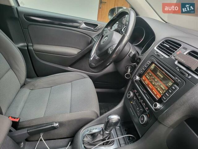 Серый Фольксваген Гольф, объемом двигателя 1.6 л и пробегом 211 тыс. км за 8400 $, фото 8 на Automoto.ua