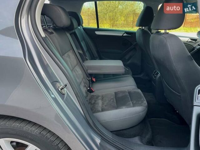 Серый Фольксваген Гольф, объемом двигателя 1.6 л и пробегом 260 тыс. км за 9400 $, фото 32 на Automoto.ua