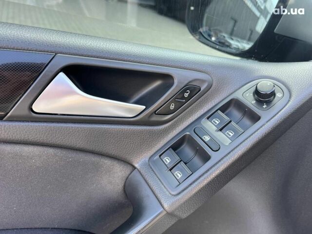 Серый Фольксваген Гольф, объемом двигателя 1.2 л и пробегом 237 тыс. км за 7190 $, фото 15 на Automoto.ua