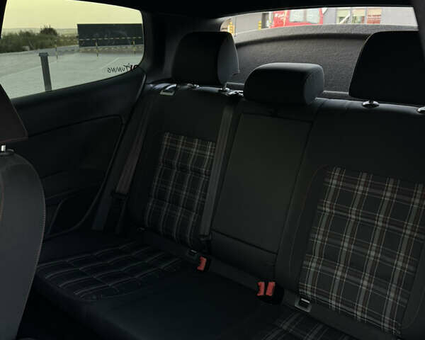 Сірий Фольксваген Гольф, об'ємом двигуна 1.98 л та пробігом 236 тис. км за 10999 $, фото 25 на Automoto.ua