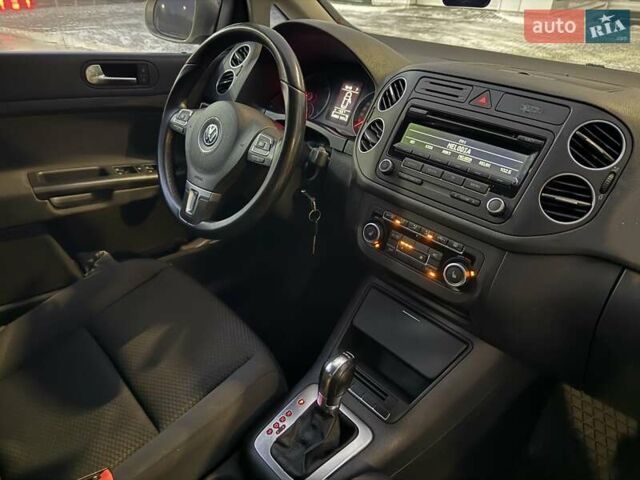 Серый Фольксваген Гольф, объемом двигателя 1.6 л и пробегом 160 тыс. км за 9500 $, фото 16 на Automoto.ua