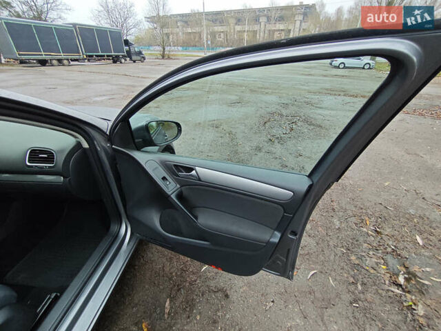 Сірий Фольксваген Гольф, об'ємом двигуна 1.2 л та пробігом 197 тис. км за 7500 $, фото 15 на Automoto.ua
