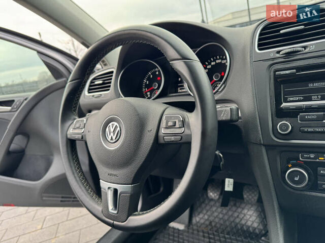 Сірий Фольксваген Гольф, об'ємом двигуна 1.2 л та пробігом 250 тис. км за 9300 $, фото 31 на Automoto.ua