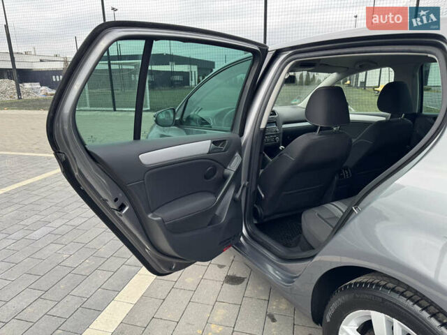 Сірий Фольксваген Гольф, об'ємом двигуна 1.2 л та пробігом 250 тис. км за 9300 $, фото 38 на Automoto.ua