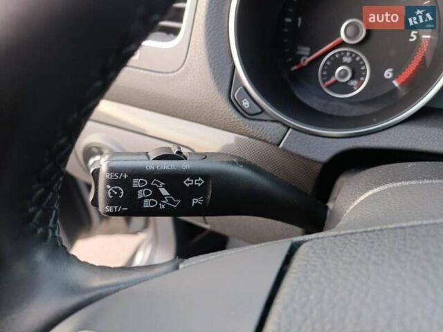 Серый Фольксваген Гольф, объемом двигателя 1.6 л и пробегом 215 тыс. км за 9999 $, фото 9 на Automoto.ua