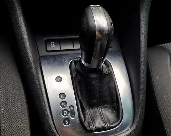 Серый Фольксваген Гольф, объемом двигателя 1.6 л и пробегом 210 тыс. км за 6900 $, фото 5 на Automoto.ua