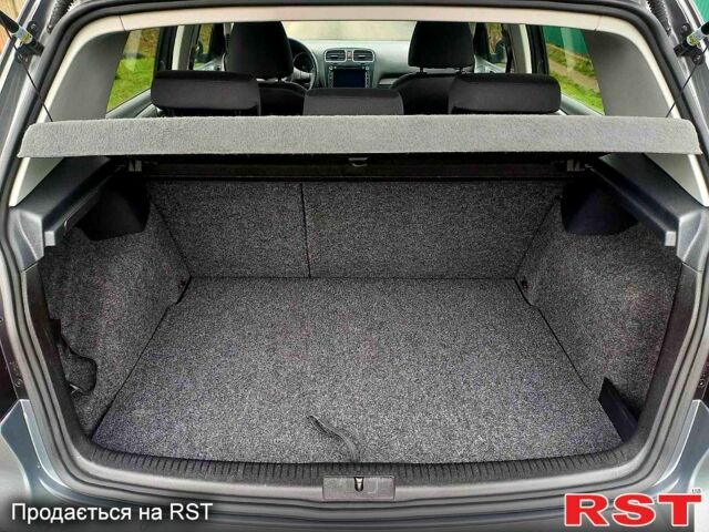 Сірий Фольксваген Гольф, об'ємом двигуна 1.6 л та пробігом 247 тис. км за 8700 $, фото 11 на Automoto.ua