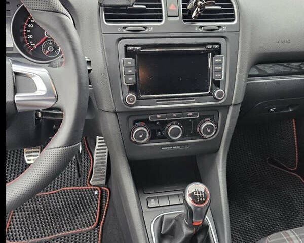 Серый Фольксваген Гольф, объемом двигателя 1.98 л и пробегом 190 тыс. км за 10000 $, фото 5 на Automoto.ua