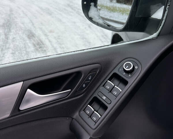 Серый Фольксваген Гольф, объемом двигателя 1.6 л и пробегом 280 тыс. км за 8900 $, фото 15 на Automoto.ua