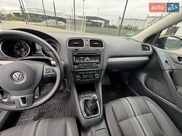 Сірий Фольксваген Гольф, об'ємом двигуна 1.2 л та пробігом 250 тис. км за 9300 $, фото 35 на Automoto.ua
