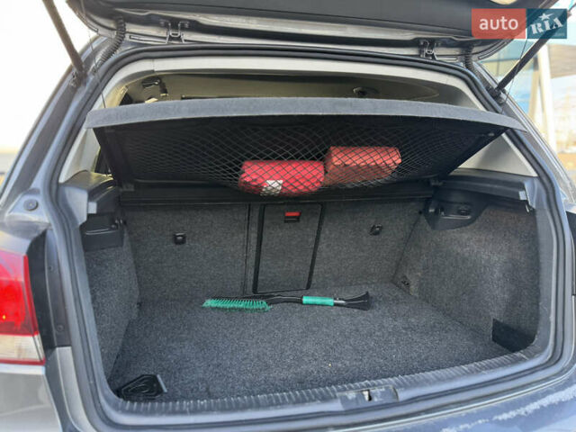 Сірий Фольксваген Гольф, об'ємом двигуна 2 л та пробігом 172 тис. км за 8990 $, фото 16 на Automoto.ua