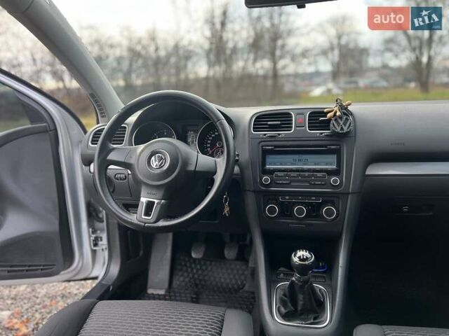 Серый Фольксваген Гольф, объемом двигателя 1.6 л и пробегом 291 тыс. км за 6750 $, фото 31 на Automoto.ua