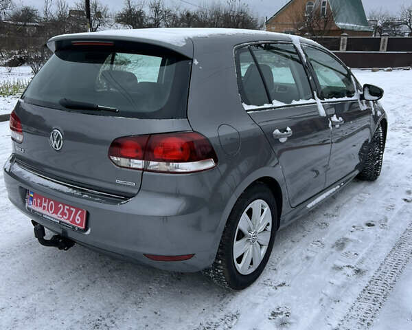 Серый Фольксваген Гольф, объемом двигателя 1.6 л и пробегом 280 тыс. км за 8900 $, фото 5 на Automoto.ua