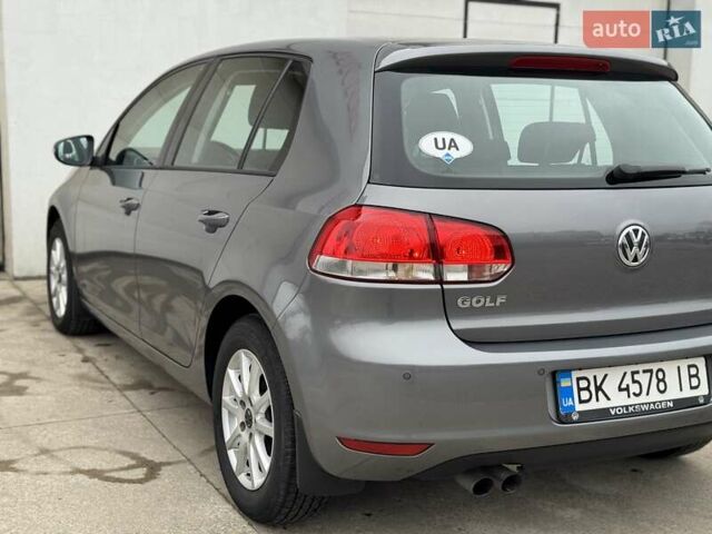 Серый Фольксваген Гольф, объемом двигателя 1.39 л и пробегом 205 тыс. км за 8600 $, фото 27 на Automoto.ua