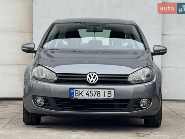 Серый Фольксваген Гольф, объемом двигателя 1.39 л и пробегом 205 тыс. км за 8600 $, фото 14 на Automoto.ua