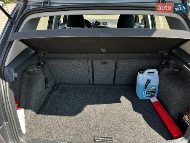 Серый Фольксваген Гольф, объемом двигателя 1.39 л и пробегом 271 тыс. км за 9500 $, фото 31 на Automoto.ua