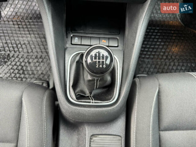 Сірий Фольксваген Гольф, об'ємом двигуна 1.2 л та пробігом 250 тис. км за 9300 $, фото 32 на Automoto.ua