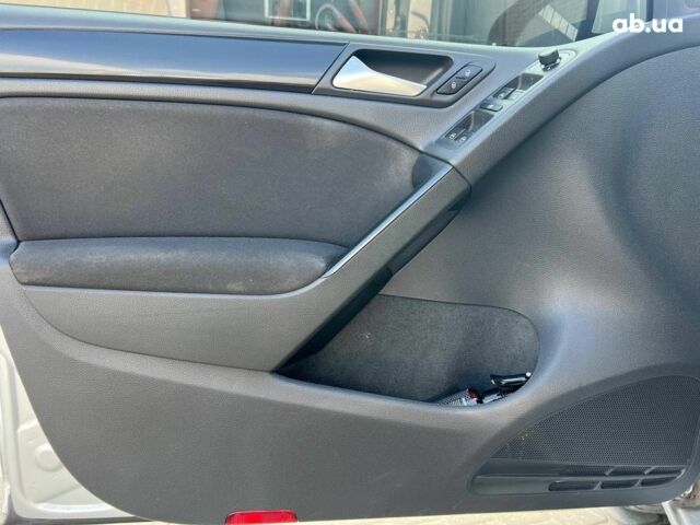 Серый Фольксваген Гольф, объемом двигателя 1.2 л и пробегом 237 тыс. км за 7190 $, фото 14 на Automoto.ua