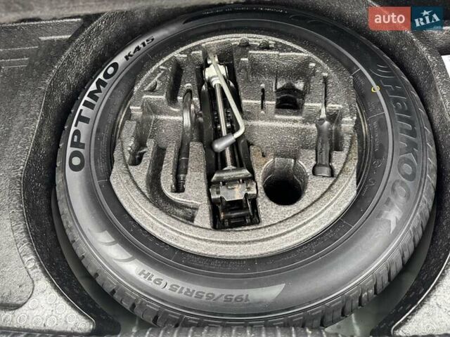 Серый Фольксваген Гольф, объемом двигателя 1.39 л и пробегом 205 тыс. км за 8600 $, фото 65 на Automoto.ua