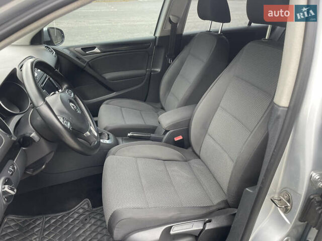 Фольксваген Гольф 2012 в Черкассах на Automoto.ua Серый Фольксваген Гольф, объемом двигателя 1.6 л и пробегом 187 тыс. км за 7999 $, фото 12 на Automoto.ua