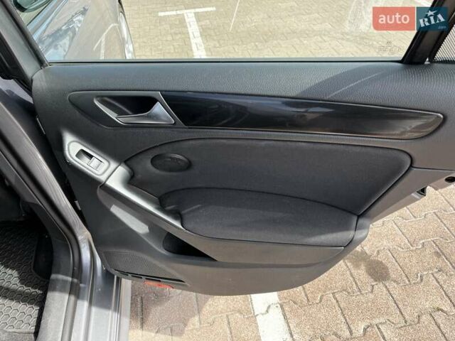 Серый Фольксваген Гольф, объемом двигателя 1.39 л и пробегом 271 тыс. км за 9500 $, фото 29 на Automoto.ua