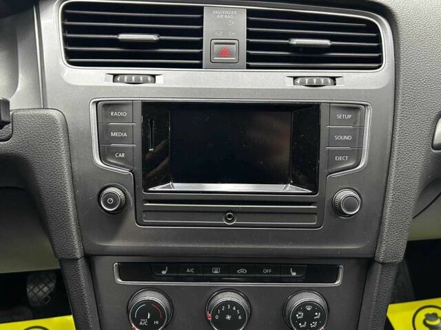 Сірий Фольксваген Гольф, об'ємом двигуна 1.6 л та пробігом 196 тис. км за 8900 $, фото 20 на Automoto.ua