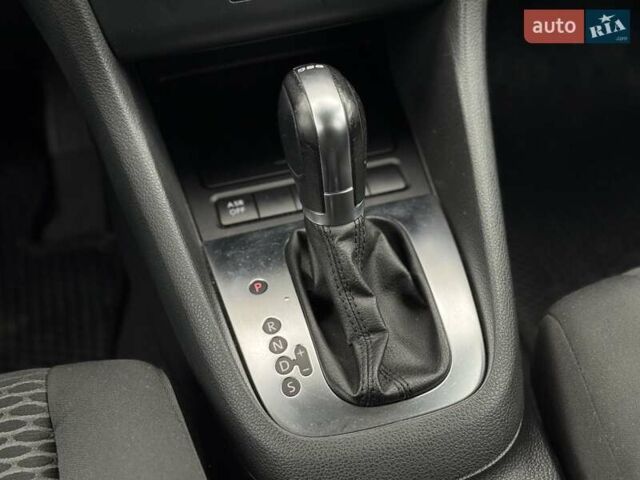 Серый Фольксваген Гольф, объемом двигателя 1.39 л и пробегом 205 тыс. км за 8600 $, фото 56 на Automoto.ua