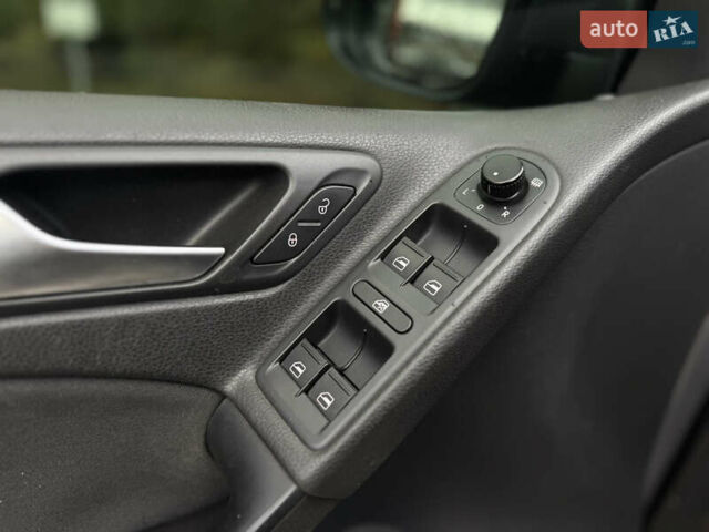 Сірий Фольксваген Гольф, об'ємом двигуна 2 л та пробігом 172 тис. км за 8990 $, фото 9 на Automoto.ua