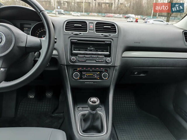 Сірий Фольксваген Гольф, об'ємом двигуна 1.2 л та пробігом 197 тис. км за 7500 $, фото 20 на Automoto.ua