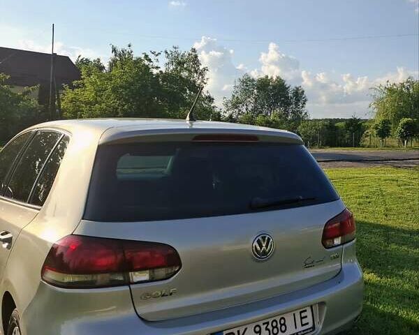 Серый Фольксваген Гольф, объемом двигателя 1.6 л и пробегом 209 тыс. км за 8000 $, фото 13 на Automoto.ua