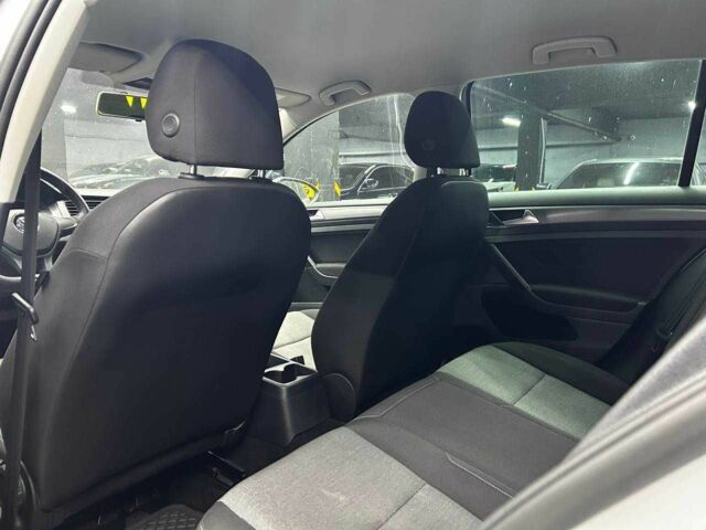 Сірий Фольксваген Гольф, об'ємом двигуна 1.6 л та пробігом 196 тис. км за 8900 $, фото 13 на Automoto.ua