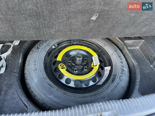 Сірий Фольксваген Гольф, об'ємом двигуна 2 л та пробігом 172 тис. км за 8990 $, фото 18 на Automoto.ua
