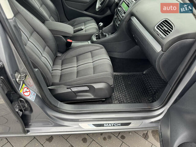 Сірий Фольксваген Гольф, об'ємом двигуна 1.2 л та пробігом 250 тис. км за 9300 $, фото 44 на Automoto.ua