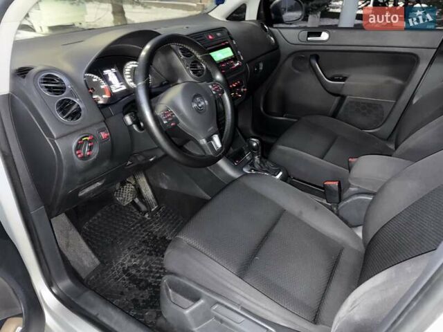 Серый Фольксваген Гольф, объемом двигателя 1.6 л и пробегом 160 тыс. км за 9500 $, фото 18 на Automoto.ua