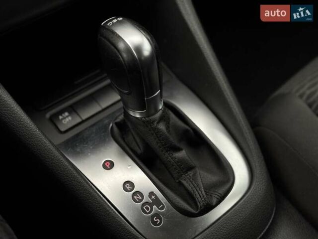 Серый Фольксваген Гольф, объемом двигателя 1.39 л и пробегом 205 тыс. км за 8600 $, фото 61 на Automoto.ua