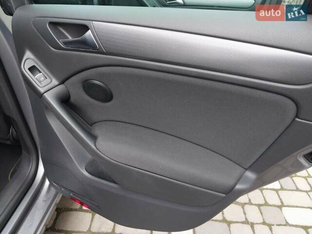Фольксваген Гольф 2012 у Ходорів на Automoto.ua Сірий Фольксваген Гольф, об'ємом двигуна 1.39 л та пробігом 190 тис. км за 8500 $, фото 22 на Automoto.ua