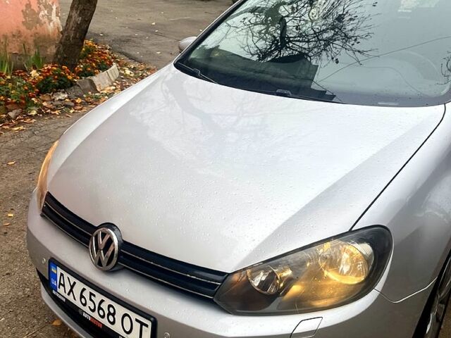 Серый Фольксваген Гольф, объемом двигателя 1.6 л и пробегом 130 тыс. км за 9000 $, фото 1 на Automoto.ua