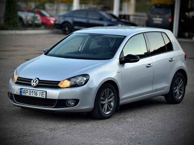 Серый Фольксваген Гольф, объемом двигателя 1.6 л и пробегом 300 тыс. км за 6600 $, фото 2 на Automoto.ua